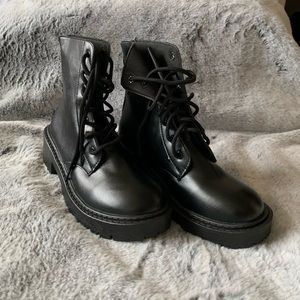 Size 7 black combat boots